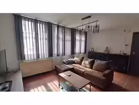 thuin - quartier du beffroi - appartement 53 m² avec parking