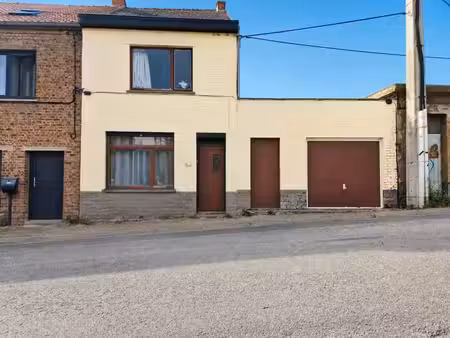 maison 3 façades avec garage et jardin