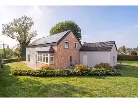 belle maison dans les campagnes d'oteppe!