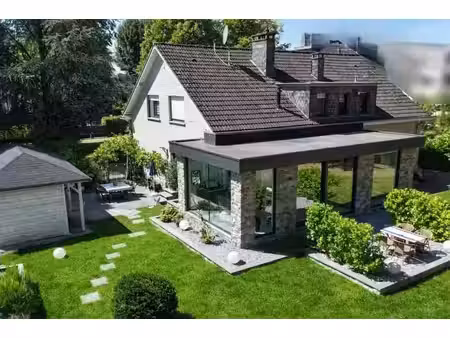 eine villa von besonderer präsenz