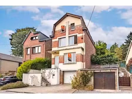 agréable maison 4ch  jardin et garage  à rénover!