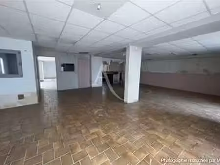 vente bureaux et commerces à fontenay-le-comte (85200) : à vendre / 123m² fontenay-le-comt