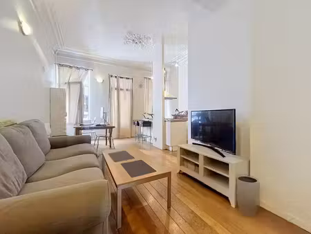 cee : immeuble 4 appartements une chambre