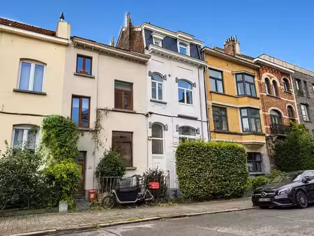 maison 3 chambres + bureau avec extérieur à etterbeek