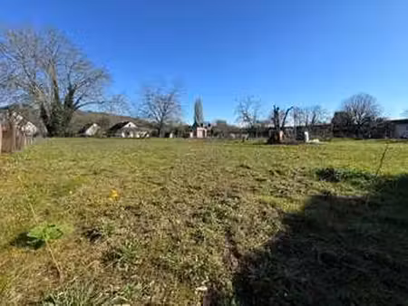 vente terrain à seiches-sur-le-loir (49140) : à vendre / 1254m² seiches-sur-le-loir