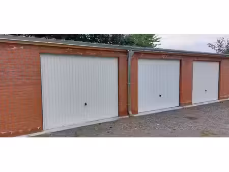 garage / box neuf  spacieux à louer hornu. a lire