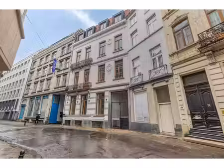 quartier stassart/ toison d'or : bureaux/ galerie de 240 m²