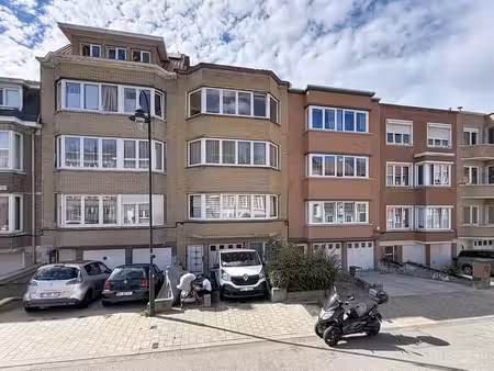 duplex 3 chambres avec terrasse – ±100 m²