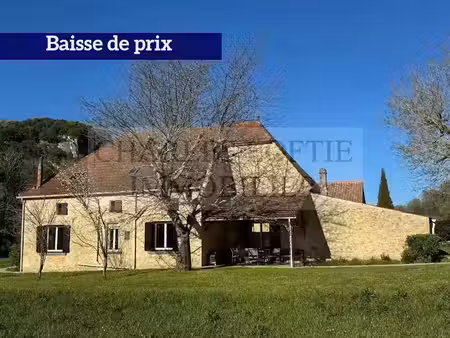 vente maison 8 pièces 211 m² à montcabrier (46700)  355 000 €