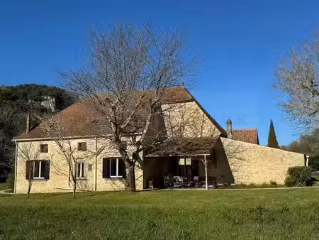 vente maison 8 pièces 211 m² à montcabrier (46700)  395 000 €
