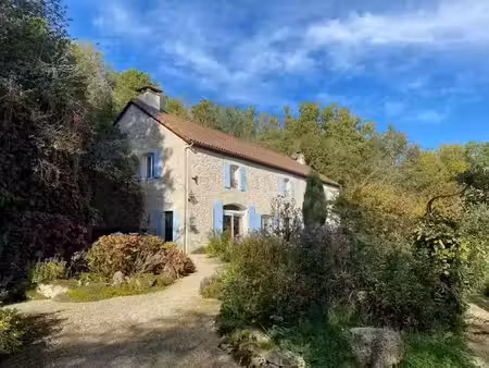 vente maison 9 pièces 215 m² à puy-l'evêque (46700)  395 600 €