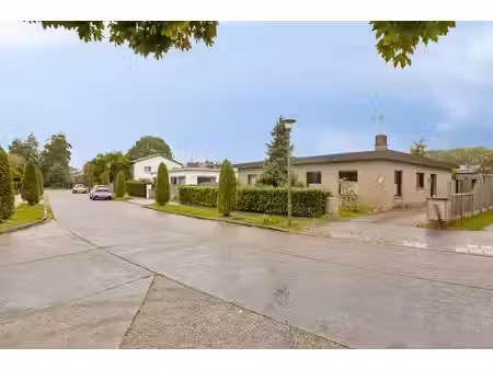 bungalow spacieux et lumineux à vendre à la périphérie de br