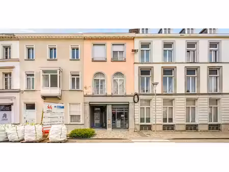 usage mixte à vendre à tournai pour € 430.000 avec 3 chambres à coucher