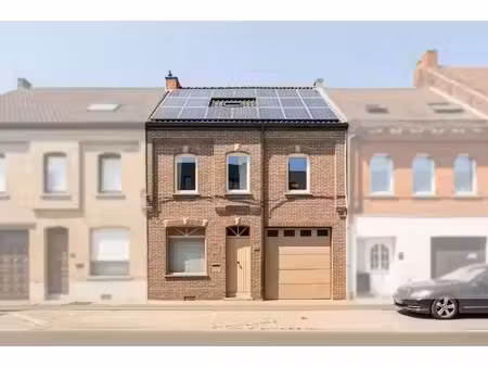 spacieuse maison bien entretenue à denderwindeke