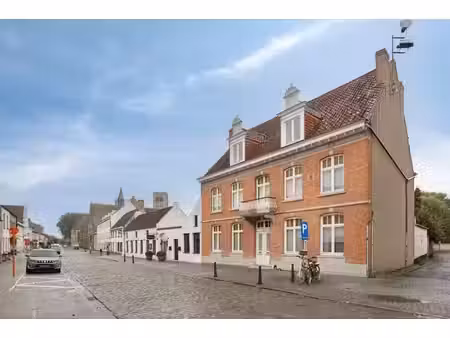 unieke en karaktervolle hoekherenwoning met prachtige zon...