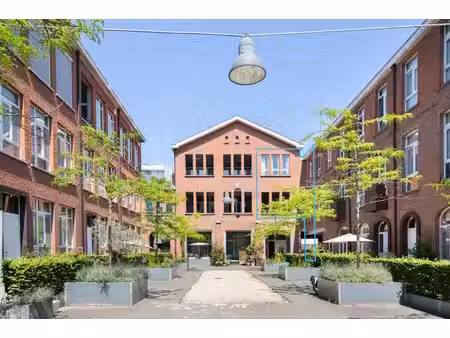 charmante maison de ville avec 2 chambres et terrasse couver