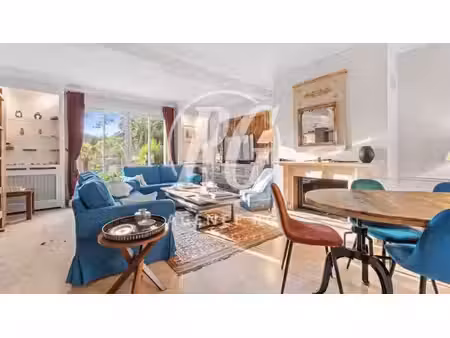 maison de luxe à vendre dans le quartier petit garches