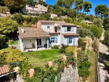 vente propriété 7 pièces 210.65 m² à colomars (06670)  750 000 €