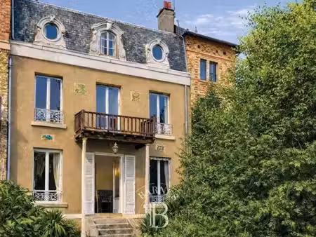maison de luxe à vendre dans le quartier les aulnettes
