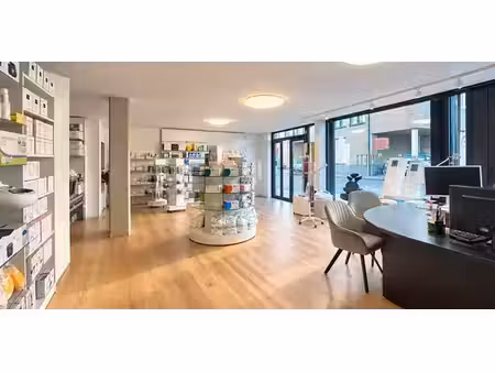 bien commercial à louer à braine-l'alleud pour € 1.710