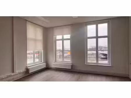 bureau à louer à gent pour € 2.760
