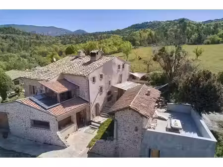 vente maison 9 pièces 255 m² à thoard (04380)  999 000 €
