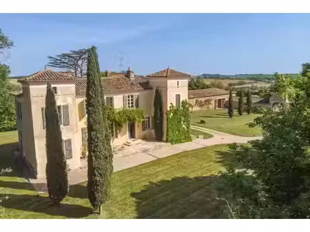 vente propriété 9 pièces 323 m² à auch (32000)  1 249 000 €