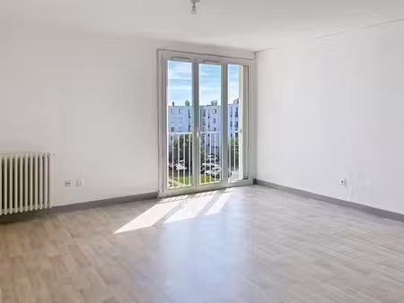 appartement 4 pièces 84.04 m²