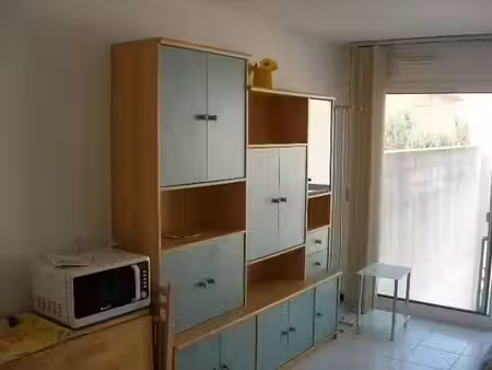 location meublée appartement 1 pièce 20 m² à la rochelle (17000)  580 €