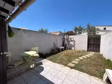 location meublée appartement 2 pièces 37 m² à saintes-maries-de-la-mer (13460)  650 €