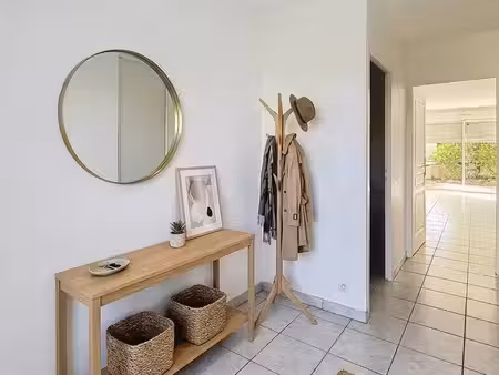 maison de 108.25 m² avec terrasse et places de parking