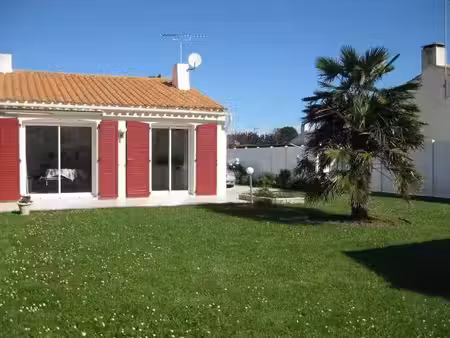 location meublée maison 3 pièces 65 m² à saint-hilaire-de-riez (85270)  860 €