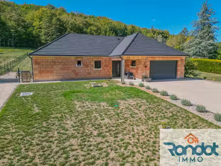 maison 5 pièces / 3 chambres / 140 m2 / 3134 m2 terrain