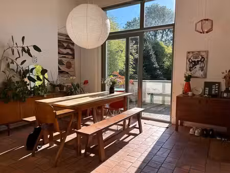 appartement 2 ch. avec terrasse  bureau et verdure