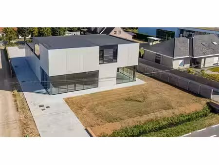 bureau à louer à gavere pour € 3.200