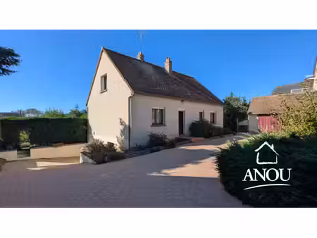 maison de plain-pied avec sous-sol total et beaux volumes