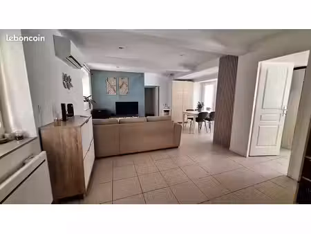 appartement t2 rénové avec cour privative de 18 m² – clermont-l'hérault