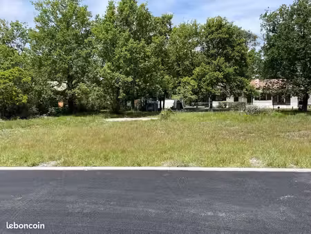 terrain à bâtir de 773 m² à hourtin (33)