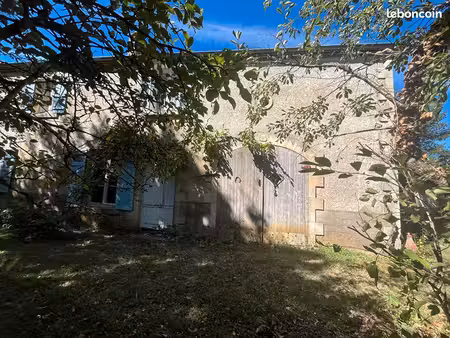 maison 9 pièces 234 m²