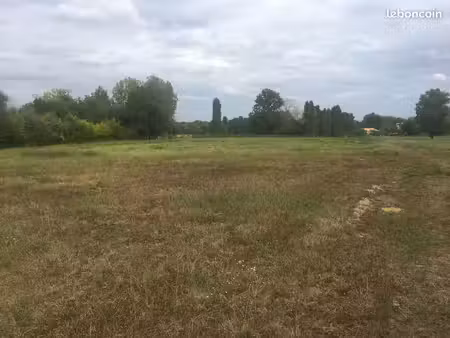 terrain à bâtir de 613 m² à cavignac (33)
