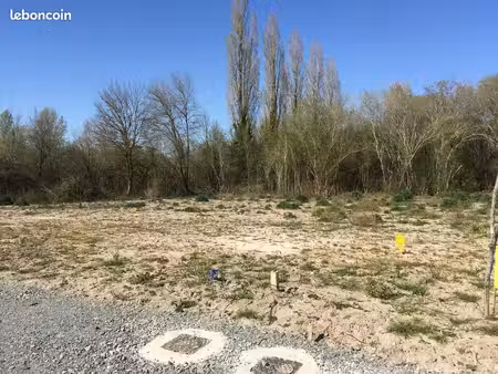 terrain à bâtir de 867 m² à cavignac (33)