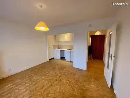location studio 23m2 st maur