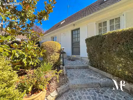 maison 6 pièces 142 m²