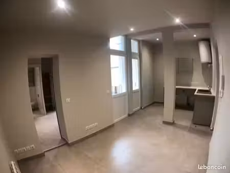 t2 neuf proche lycée marie curie