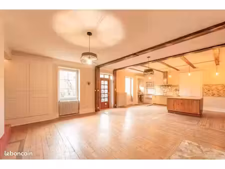 maison 5 pièces 142 m²