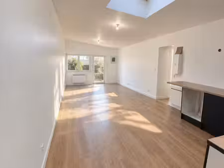 appartement 5 pièces 93 m² – 4 chambres – jardin 140 m² – terrasse & parking – proche rer 