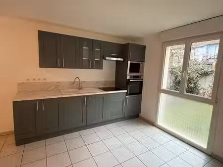 t2 37 5 m² maxéville/nancy – cuisine neuve – climatisation – parking privé – bus – a31 – p