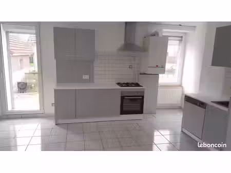appartement f3  montreux château  60 m2 avec cave et parking