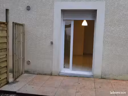 appartement t3 à usage mixte dans petite za calme et tranquille