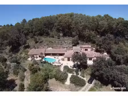 loue studio avec terrasse prive